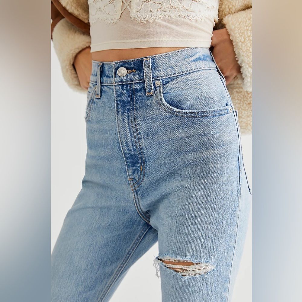 Levi’s NWT Premium 70s High Rise Flare Size 28 Free People Disco Bell Bottom - Picture 3 of 13